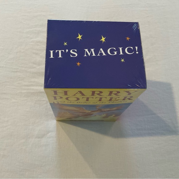 Harry Potter 5 Book Boxed Set It’s Magic in Excellent Condition - Wrapped NWT - Picture 3 of 8